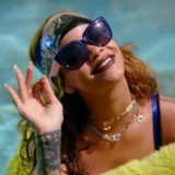 RiRi WhatsApp Sticker #30